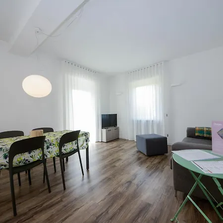 Domus Relax * Garda (Verona)